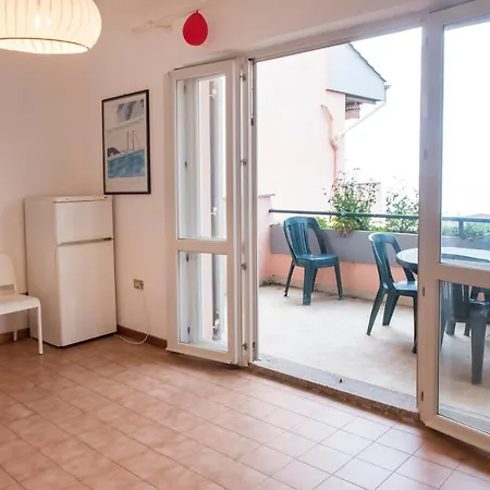 M126 - Marcelli, Trilocale Fronte Mare In Con Piscina 마르첼리