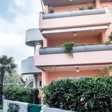 M126 - Marcelli, Trilocale Fronte Mare In Con Piscina *