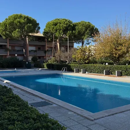 M126 - Marcelli, Trilocale Fronte Mare In Con Piscina * Marcelli