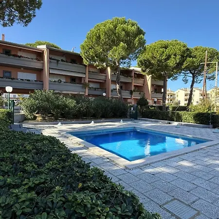 M126 - Marcelli, Trilocale Fronte Mare In Con Piscina 마르첼리